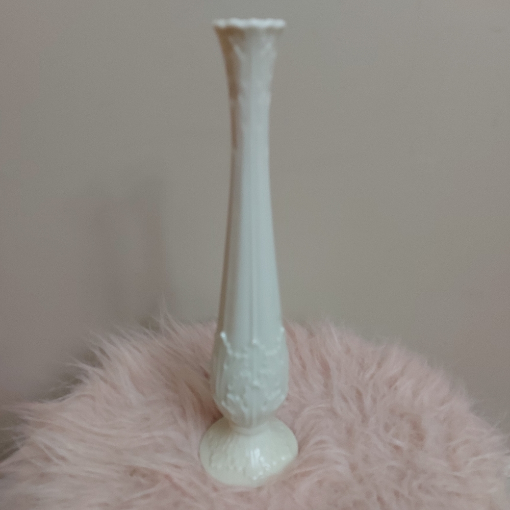 Lenox bud vase with gold trimmed